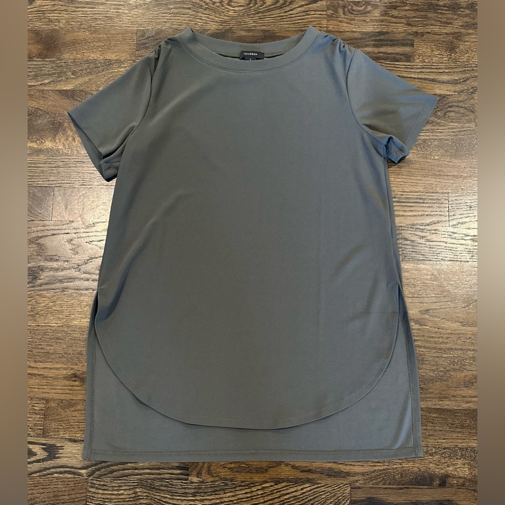 Halogen Gray Longline Short Sleeve Top Size S High-Low Curved Hem Stretch
